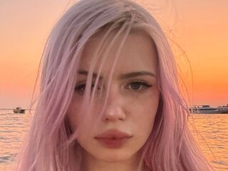 camgirl masturbating with dildo NelidaTidd