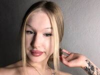 hot cam girl masturbating with vibrator PriscillaMore