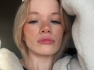free web cam chat RenitaKoo