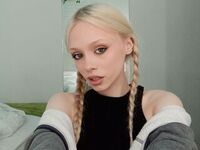 camwhore masturbating with dildo RexanneFlynt