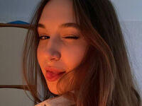 naked camgirl fingering pussy RiannaBrown