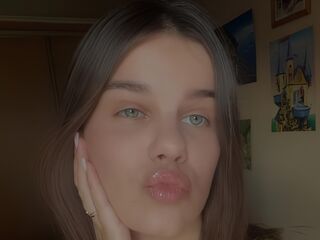 camgirl masturbating with sex toy RicardaErisman