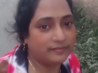 sexy live webcam girl RiyaSen