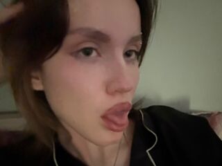 naked cam girl masturbating with vibrator RosariaSkemp