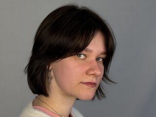 camslut fingering pussy ShiraTorstrick