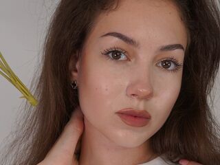 naked camgirl masturbating with dildo StarrAgustine