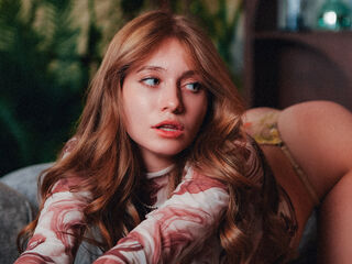 naughty camgirl masturbating with dildo TianaTinn