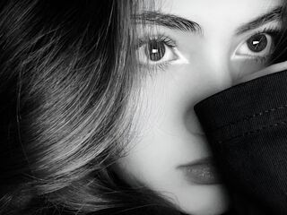 bedroom webcam VickyToure